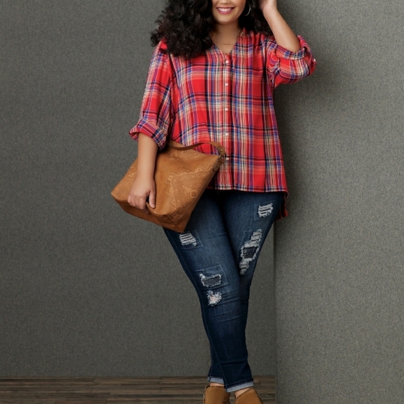 Simply Emma Plaid Button Shirt - Picture 9 of 9